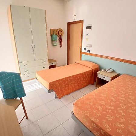 Hotel Garden Μπελάρια-Ιτζέα Μαρίνα Εξωτερικό φωτογραφία