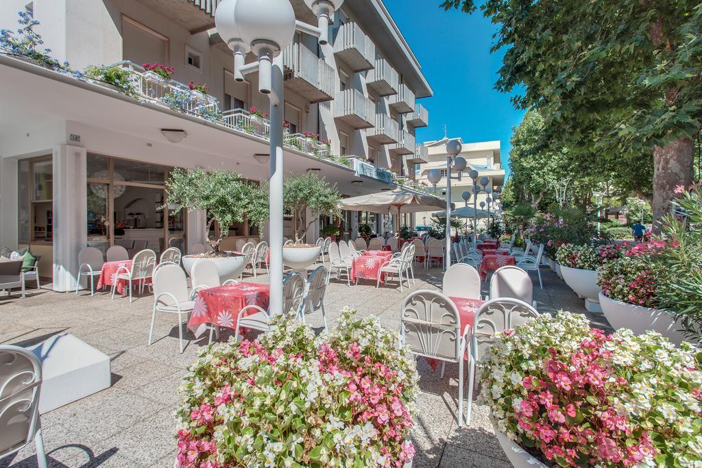 Hotel Garden Μπελάρια-Ιτζέα Μαρίνα Εξωτερικό φωτογραφία